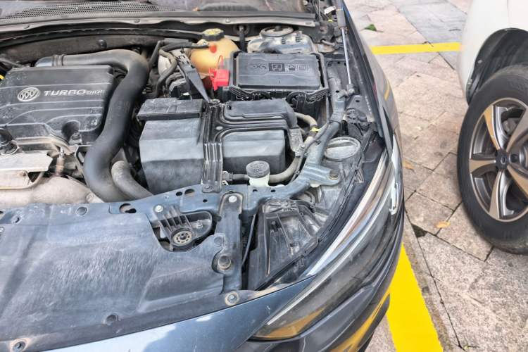 Used Buick Regal 2019 20T Elite Version China VI Standard Engine Bay Left