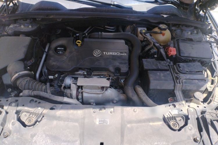 Used Buick Regal 2019 20T Elite Version China VI Standard Engine Bay