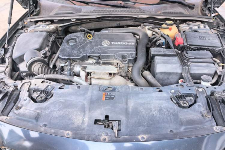 Used Buick Regal 2019 20T Elite Version China VI Standard Engine Bay