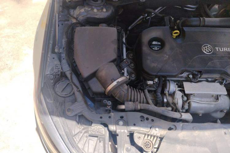 Used Buick Regal 2019 20T Elite Version China VI Standard Engine Bay Right