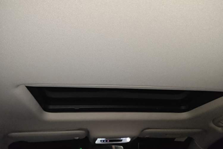 Used Buick Regal 2019 20T Elite Version China VI Standard Headliner
