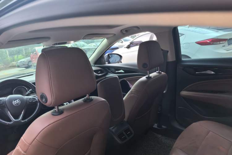 Used Buick Regal 2019 20T Elite Version China VI Standard Headliner