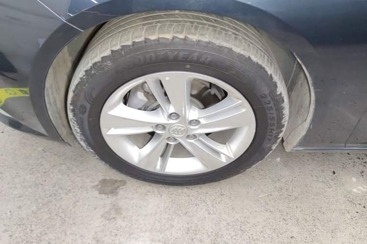 Used Buick Regal 2019 20T Elite Version China VI Standard Left Front Wheel Hub
