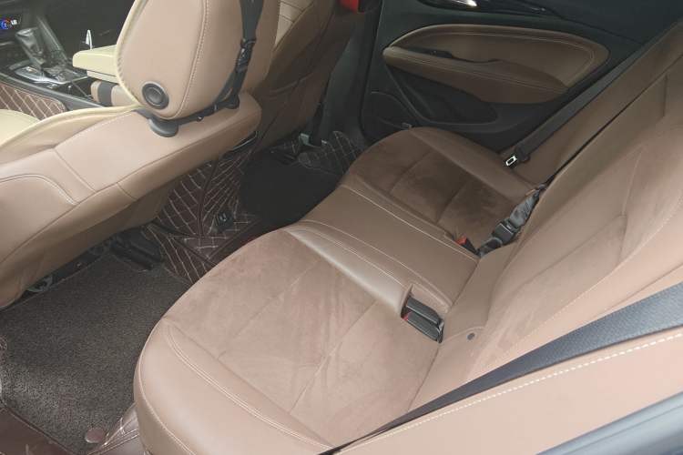 Used Buick Regal 2019 20T Luxury Model China VI Standard Left Rear Seat
