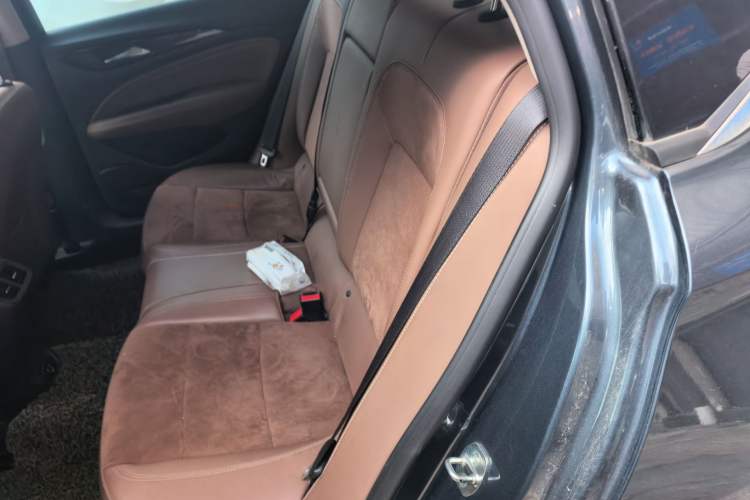 Used Buick Regal 2019 20T Elite Version China VI Standard Left Rear Seat