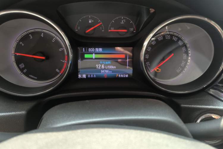 Used Buick Regal 2019 20T Elite Version China VI Standard Odometer Close Up