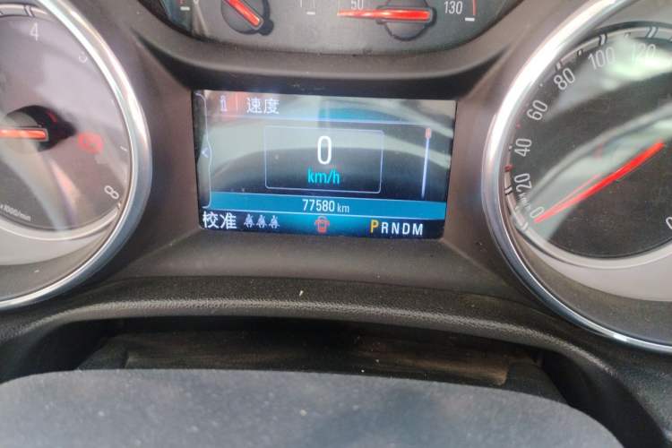 Used Buick Regal 2019 20T Elite Version China VI Standard Odometer Close Up