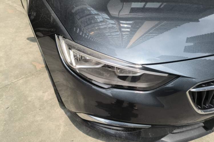 Used Buick Regal 2019 20T Elite Version China VI Standard Right Front Headlight