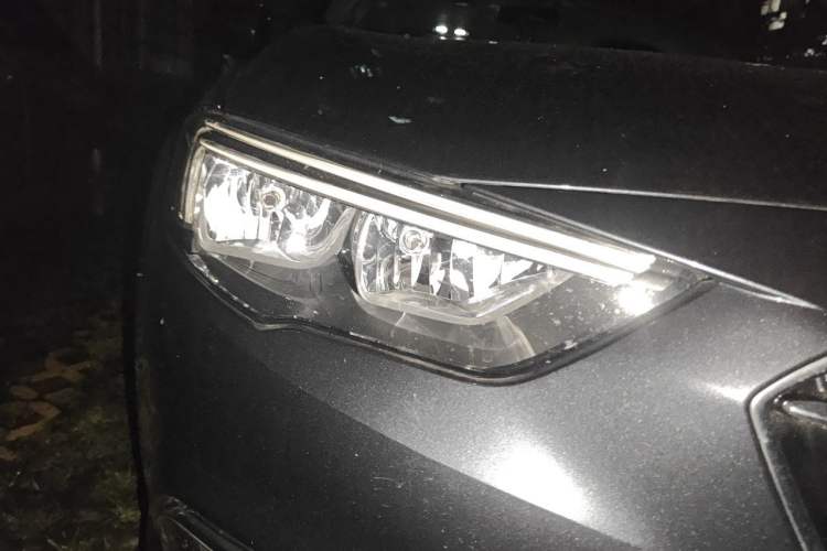 Used Buick Regal 2019 20T Elite Version China VI Standard Right Front Headlight
