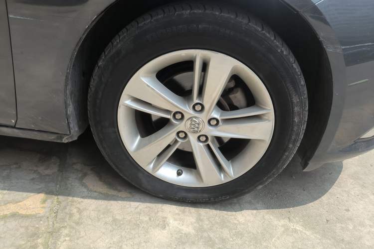 Used Buick Regal 2019 20T Elite Version China VI Standard Right Front Wheel Hub