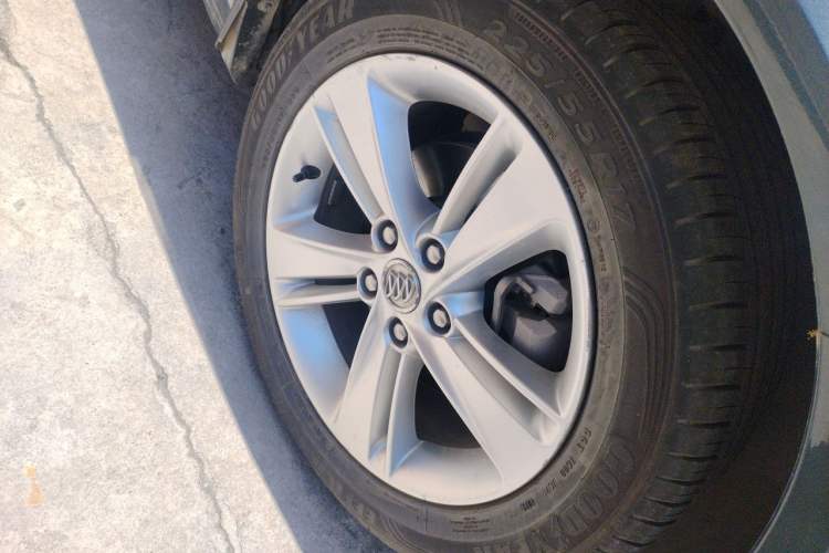 Used Buick Regal 2019 20T Elite Version China VI Standard Right Front Wheel Hub