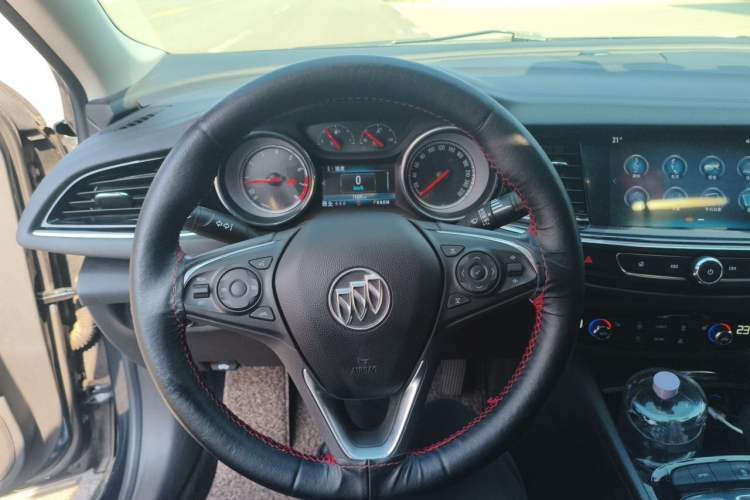Used Buick Regal 2019 20T Elite Version China VI Standard Steering Wheel