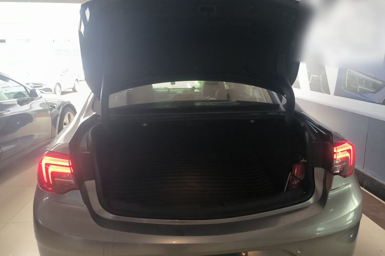 Used Buick Regal 2019 20T Elite Version China VI Standard Trunk