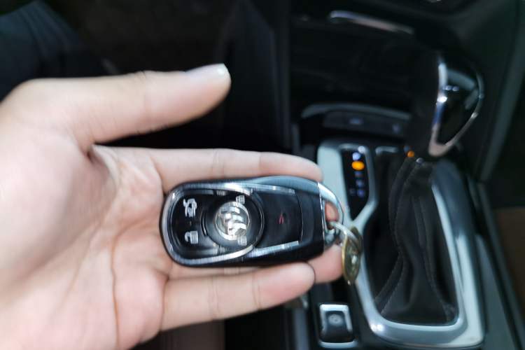 Used Buick Regal 2019 20T Elite Version China VI Standard Vehicle Key