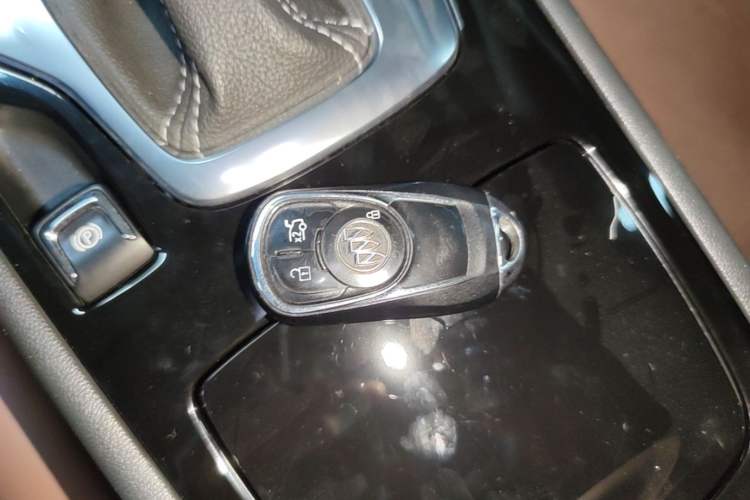 Used Buick Regal 2019 20T Elite Version China VI Standard Vehicle Key