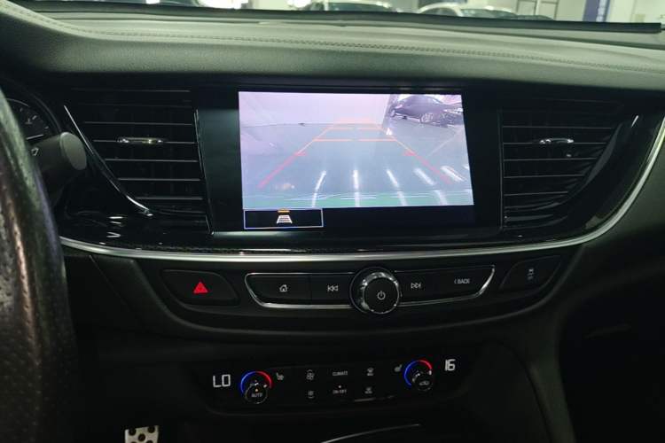 Used Buick Regal 2019 GS 28T Elite Model China VI Standard Audio And AC Panel