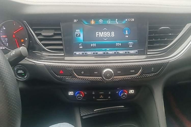 Used Buick Regal 2019 20T Elite Version China VI Standard Audio And AC Panel