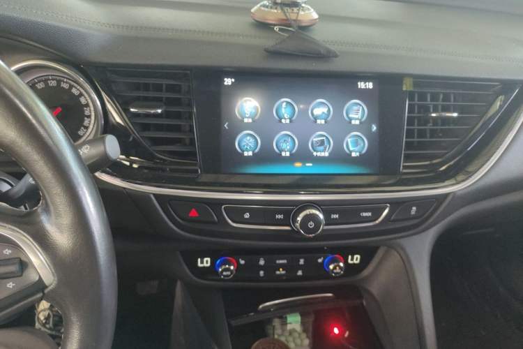 Used Buick Regal 2019 20T Elite Version China V Standard Audio And AC Panel