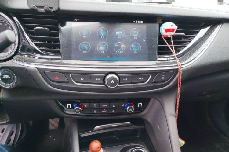 Used Buick Regal 2019 20T Elite Version China VI Standard Audio And AC Panel