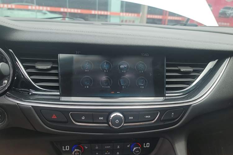 Used Buick Regal 2019 20T Elite Version China VI Standard Audio And AC Panel