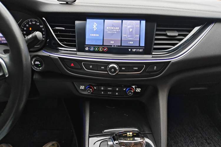 Used Buick Regal 2019 20T Elite Version China VI Standard Audio And AC Panel