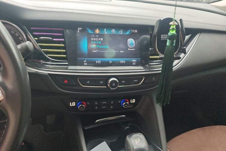 Used Buick Regal 2019 20T Elite Version China VI Standard Audio And AC Panel