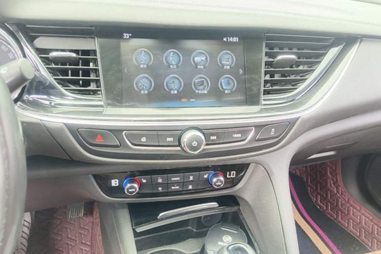 Used Buick Regal 2019 20T Elite Version China V Standard Audio And AC Panel
