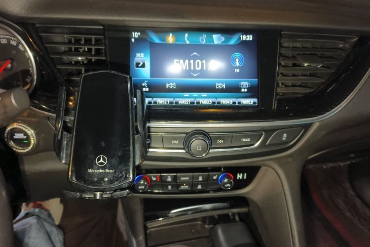 Used Buick Regal 2019 20T Luxury Model China VI Standard Audio And AC Panel