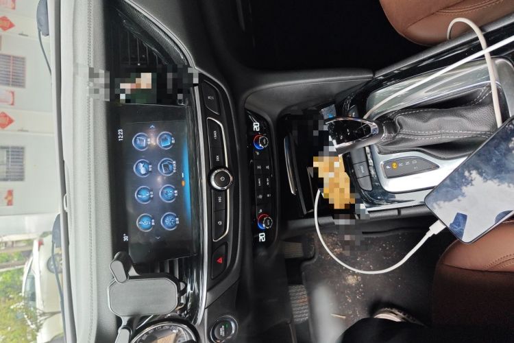 Used Buick Regal 2019 20T Elite Version China VI Standard Audio And AC Panel