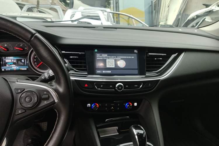 Used Buick Regal 2019 20T Elite Version China VI Standard Audio And AC Panel