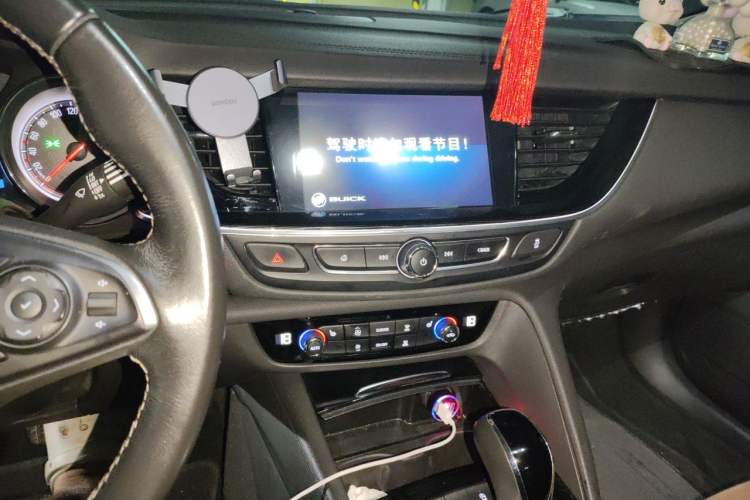 Used Buick Regal 2019 20T Elite Version China VI Standard Audio And AC Panel