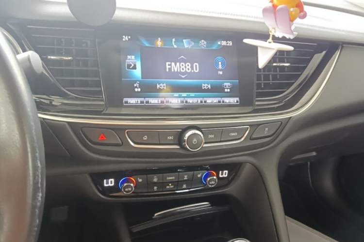 Used Buick Regal 2019 20T Elite Version China VI Standard Audio And AC Panel