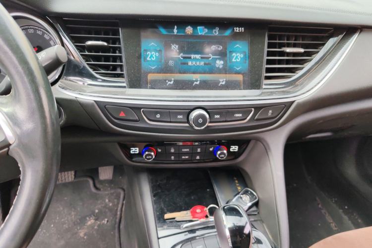 Used Buick Regal 2019 20T Elite Version China VI Standard Audio And AC Panel