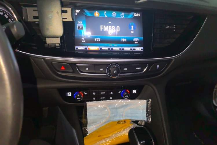 Used Buick Regal 2019 20T Luxury Model China V Standard Audio And AC Panel