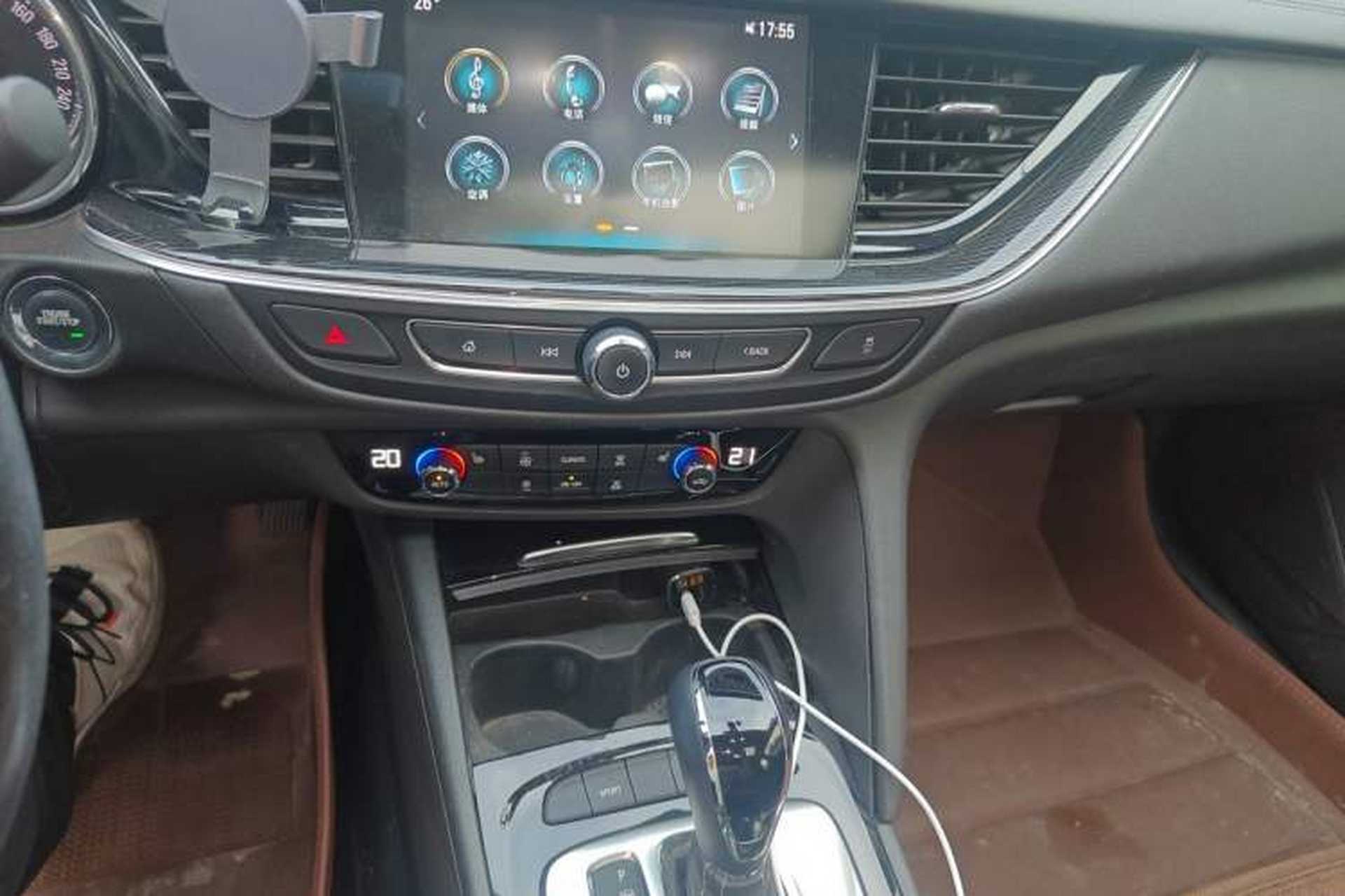 Used Buick Regal 2019 20T Elite Version China VI Standard Audio And AC Panel