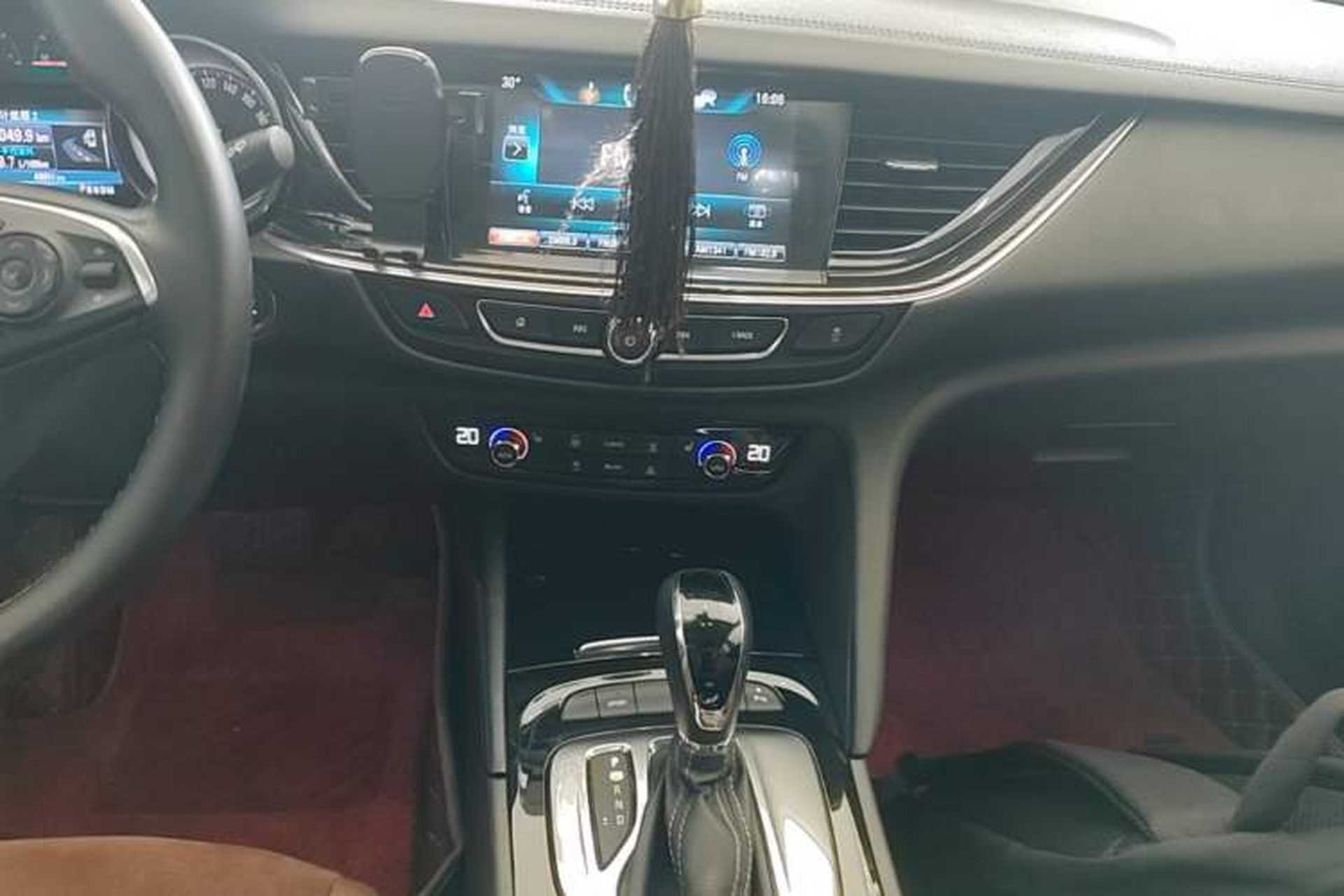 Used Buick Regal 2019 20T Elite Version China VI Standard Audio And AC Panel