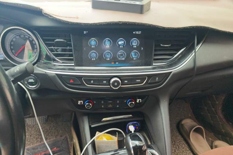 Used Buick Regal 2019 20T Elite Version China VI Standard Audio And AC Panel
