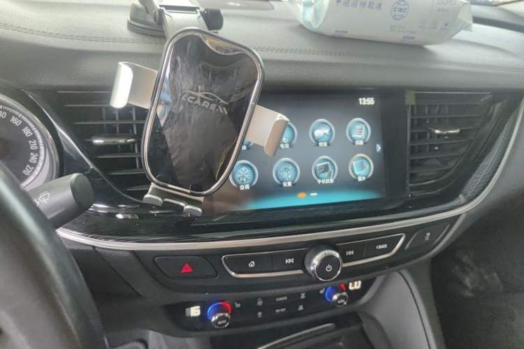 Used Buick Regal 2019 20T Elite Version China V Standard Audio And AC Panel
