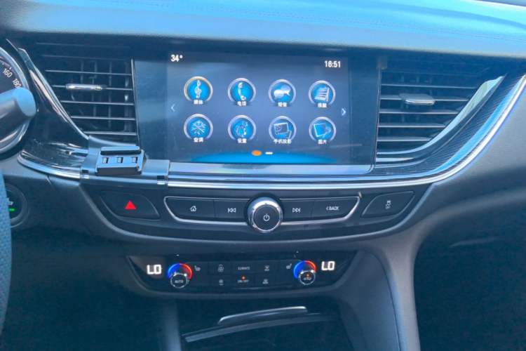 Used Buick Regal 2019 20T Luxury Model China VI Standard Audio And AC Panel