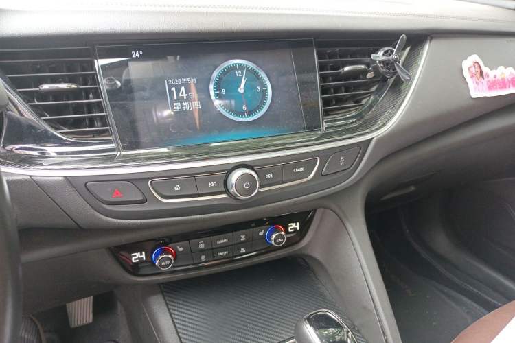 Used Buick Regal 2019 20T Elite Version China VI Standard Audio And AC Panel