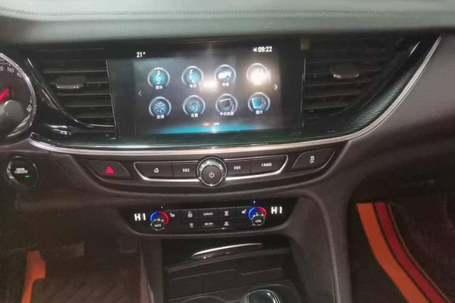 Used Buick Regal 2019 20T Elite Version China V Standard Audio And AC Panel
