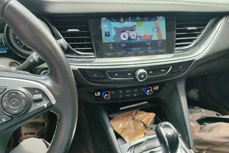 Used Buick Regal 2019 20T Elite Version China VI Standard Audio And AC Panel