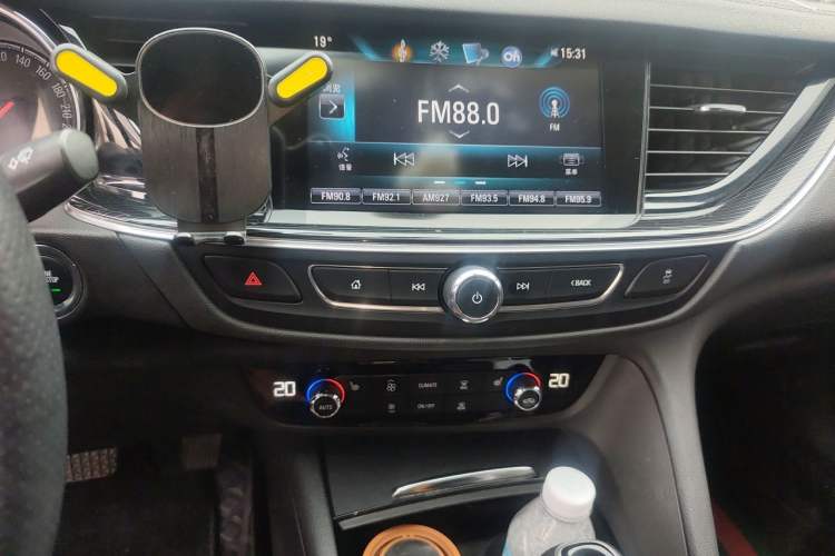 Used Buick Regal 2019 20T Elite Version China VI Standard Audio And AC Panel