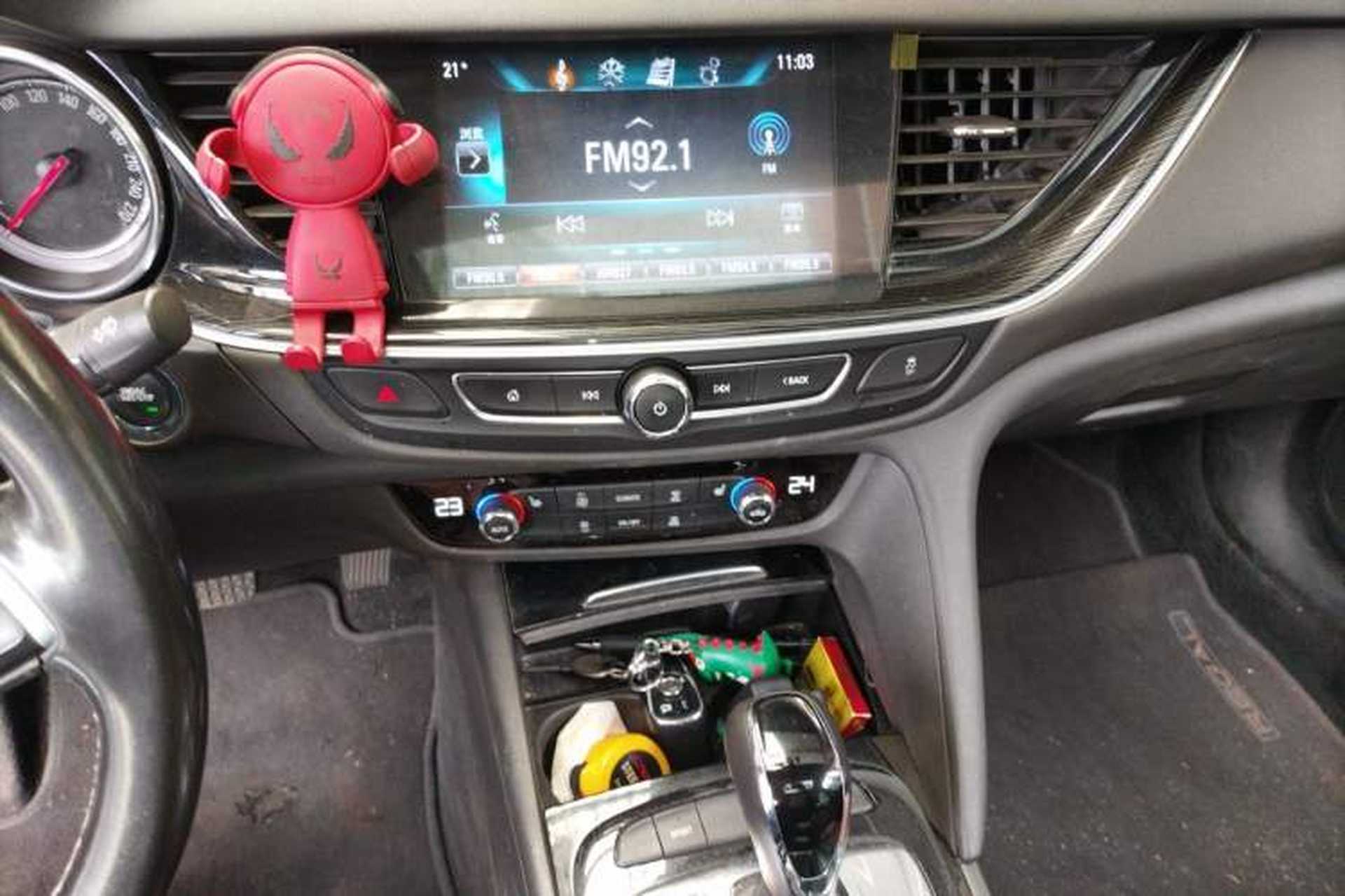 Used Buick Regal 2019 20T Elite Version China VI Standard Audio And AC Panel