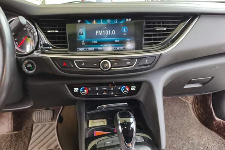 Used Buick Regal 2019 20T Elite Version China VI Standard Audio And AC Panel