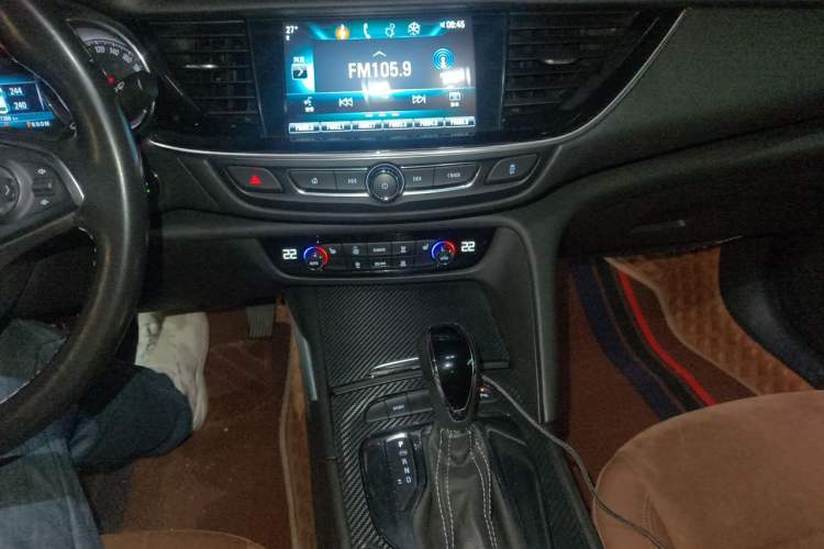 Used Buick Regal 2019 20T Elite Version China V Standard Audio And AC Panel