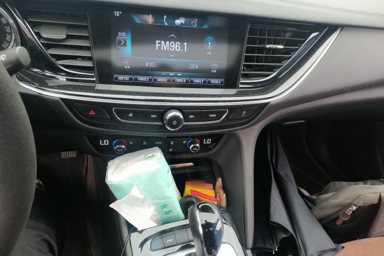 Used Buick Regal 2019 20T Elite Version China VI Standard Audio And AC Panel