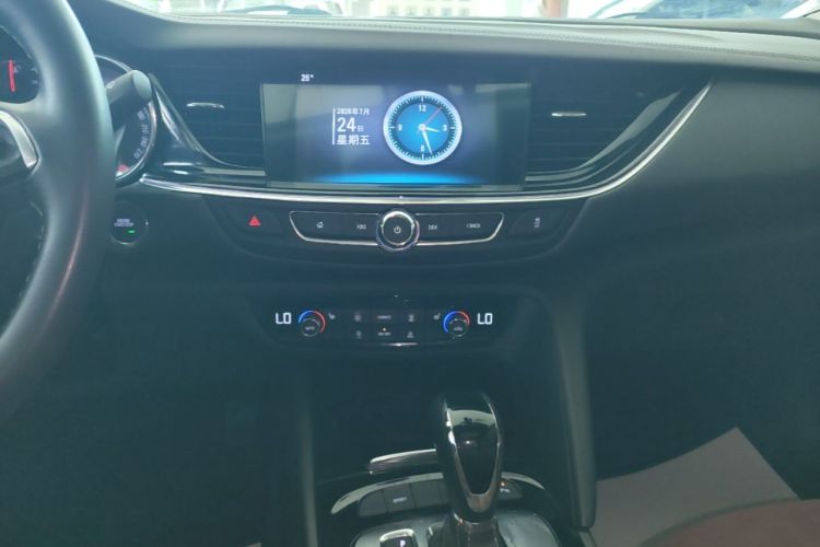 Used Buick Regal 2019 20T Elite Version China VI Standard Audio And AC Panel