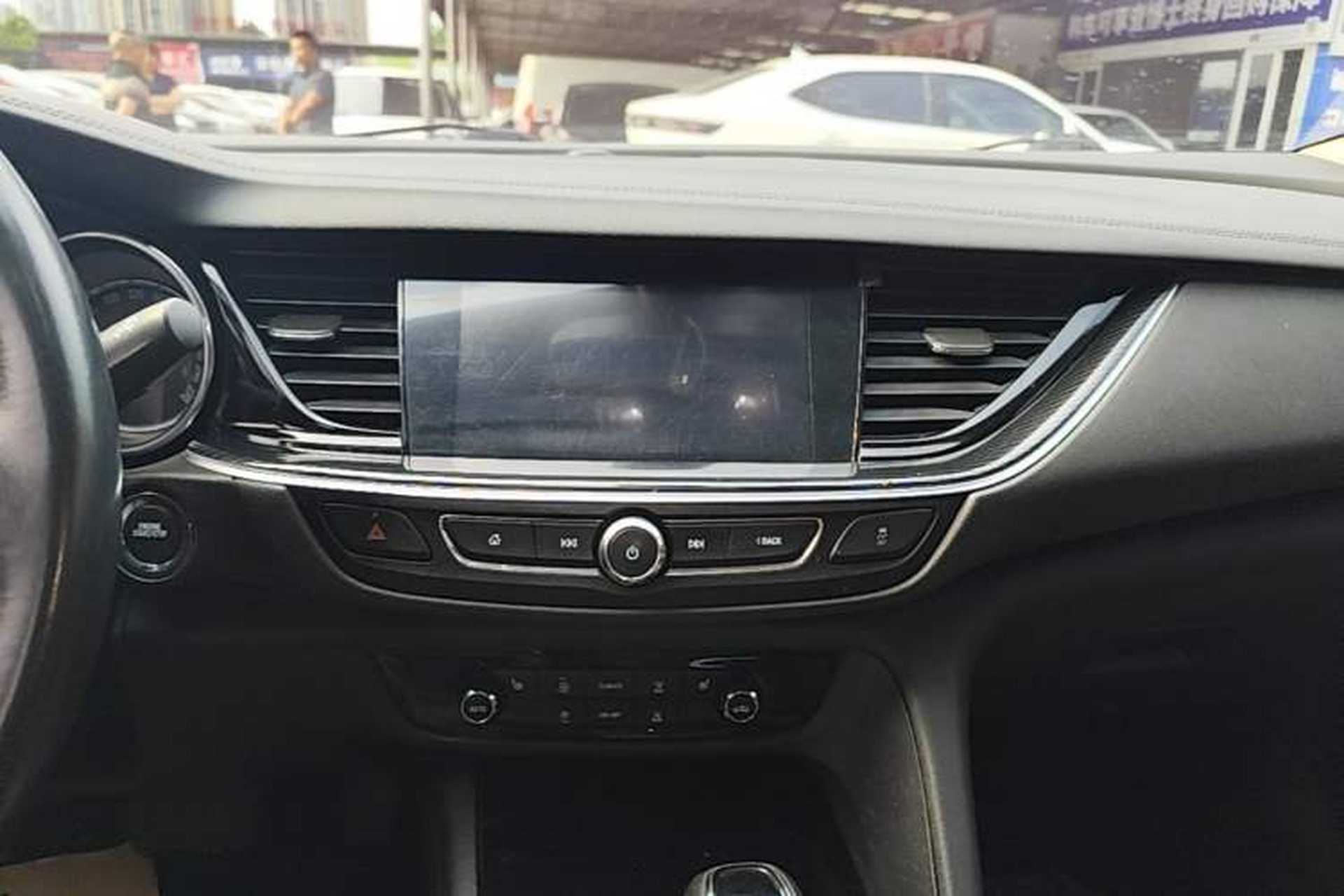 Used Buick Regal 2019 20T Elite Version China VI Standard Audio And AC Panel