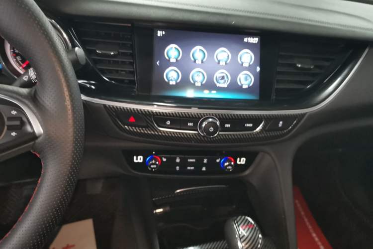 Used Buick Regal 2019 20T Elite Version China VI Standard Audio And AC Panel